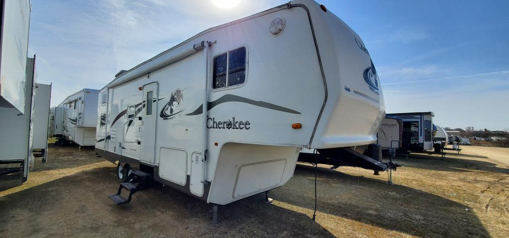 SOLD 2005 Forest River Cherokee Lite 285B FW Stk #2888