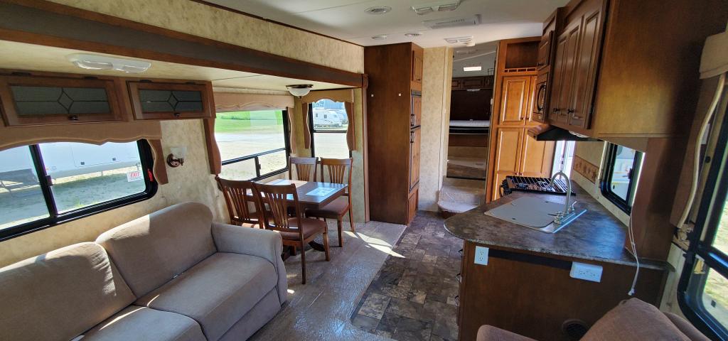 SOLD 2012 Forest River Coachmen Chaparral Lite 268RLE FW Stk #2904