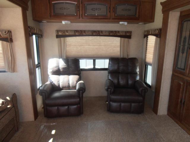 Sold 2013 Forest River V-cross 325vrl Fw Stk # 2075