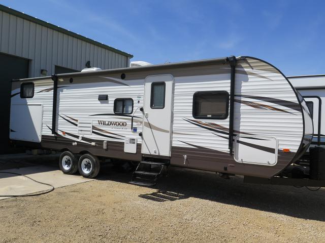 SOLD 2016 Forest River Wildwood 30KQBSS TT Stk #2483