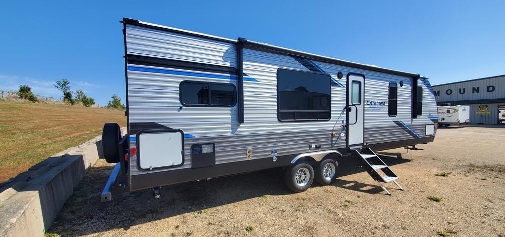 SOLD 2022 Forest River Coachmen Catalina Legacy 303RKDSLE TT Stk #2937