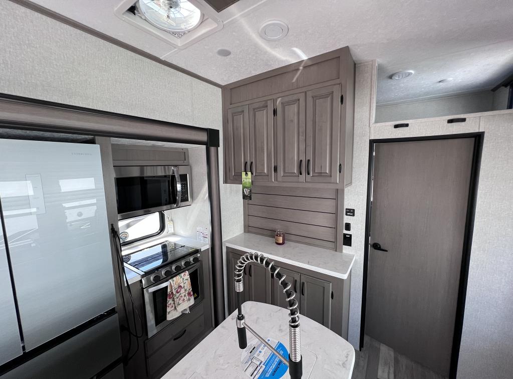 SOLD 2023 Forest River Coachmen Chaparral 375BAF FW Stk #3089